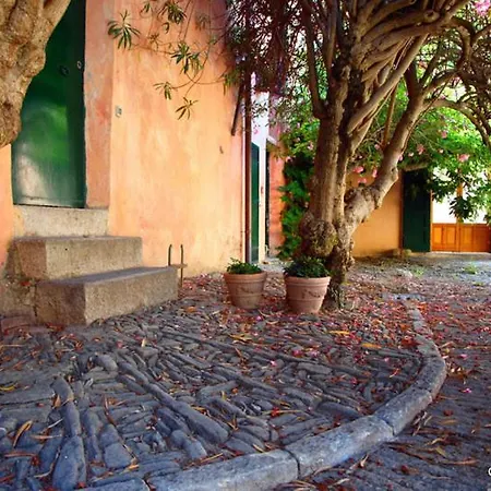 Villa Masseria Dei Paternostro, Corleone, Pa *