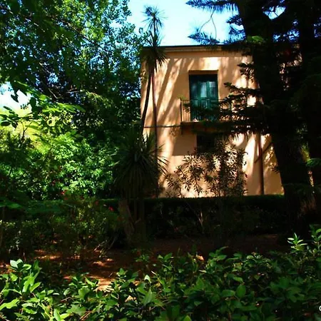 Villa Masseria Dei Paternostro, Corleone, Pa